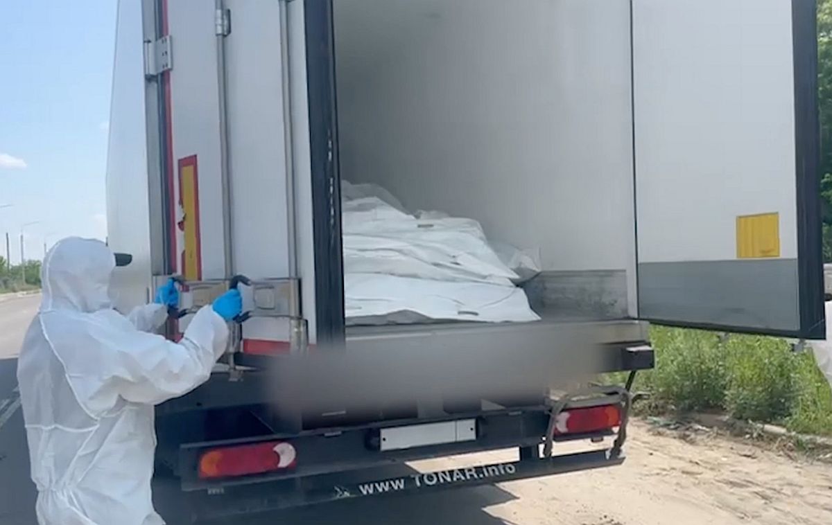 Kühl-LKW mit Leichen ukrainischer Soldaten