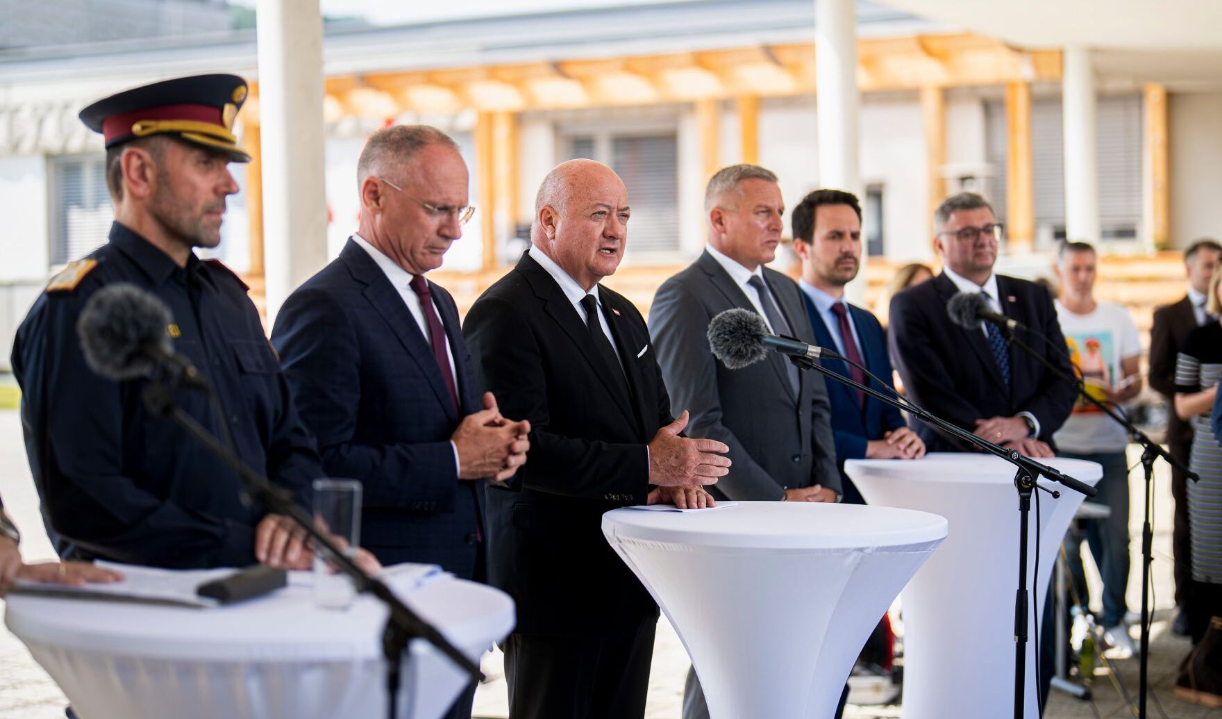 Pressekonferenz zum Amoklauf in Graz mit Bundeskanzler Stocker
