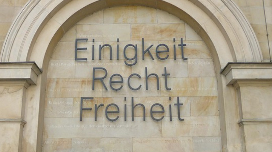Einigkeit, Recht, Freiheit