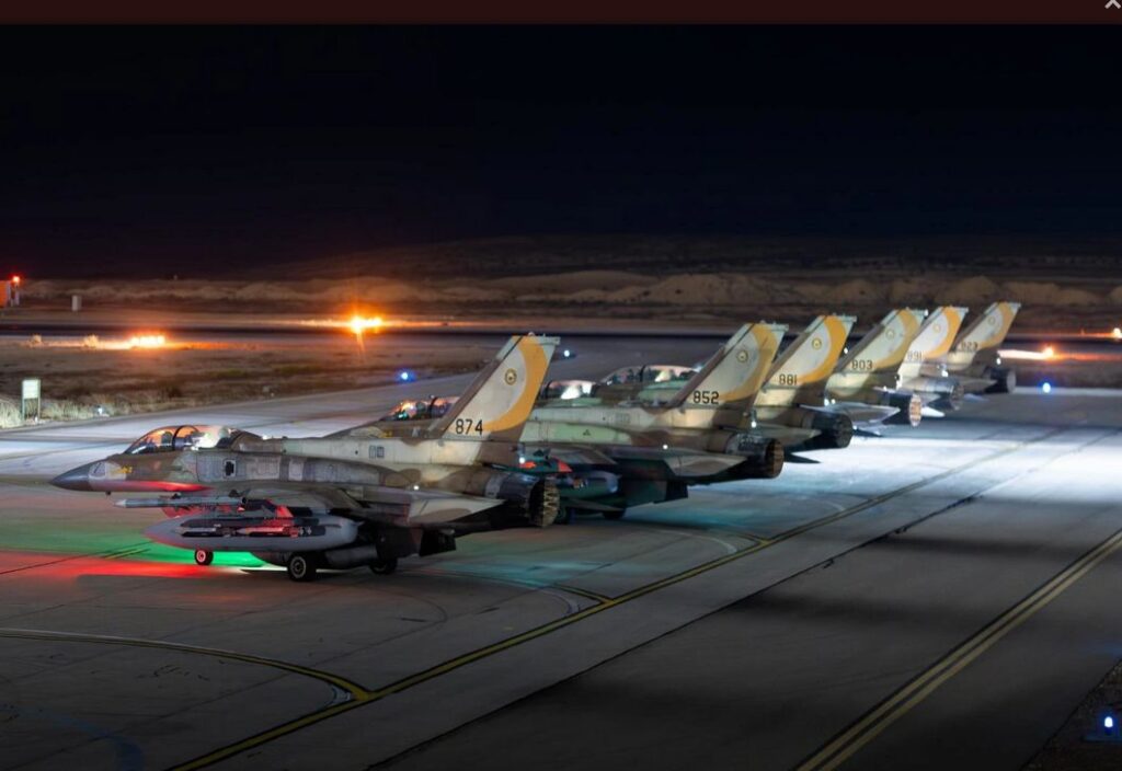 IDF Kampfflugzeuge beim Start zum Angriff auf Iran