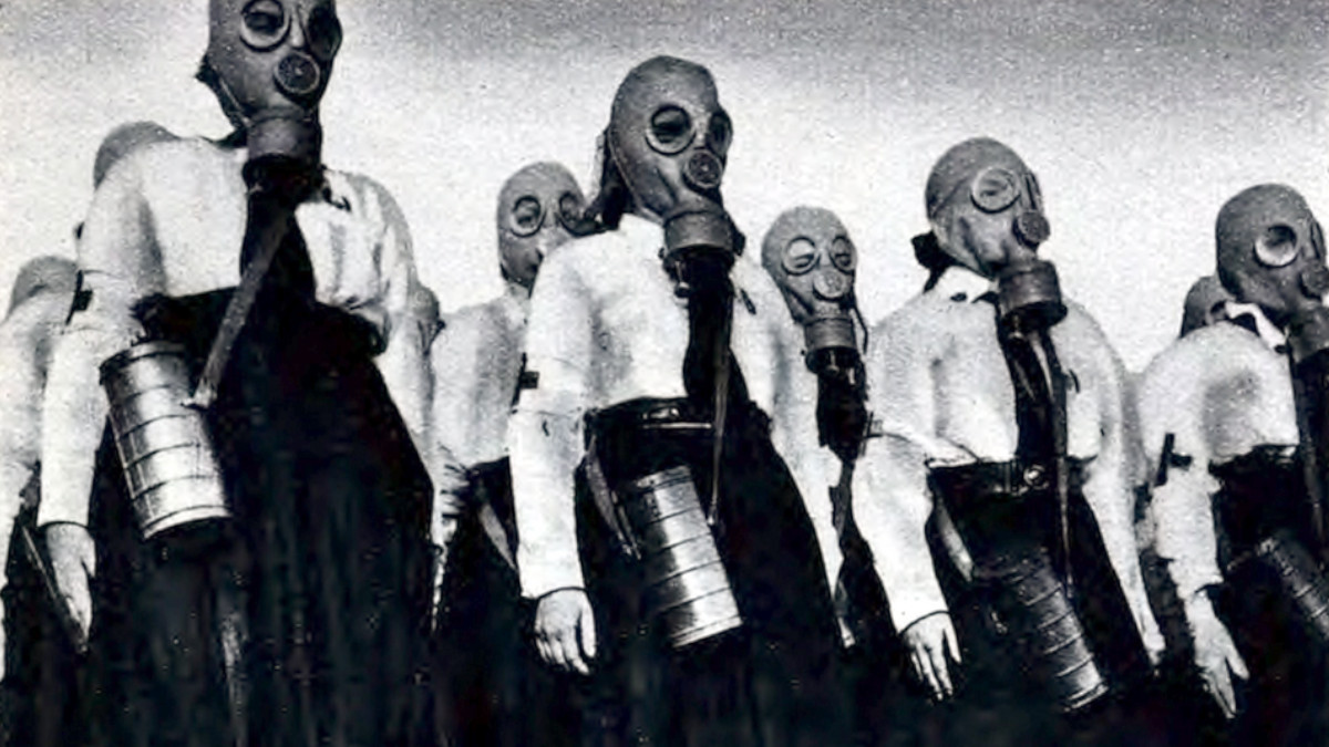 Frauen in Gasmasken, Symbolbild Totalitarismus