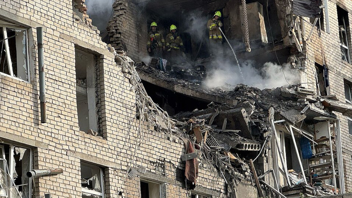 Zerstörtes Haus in der Ukraine