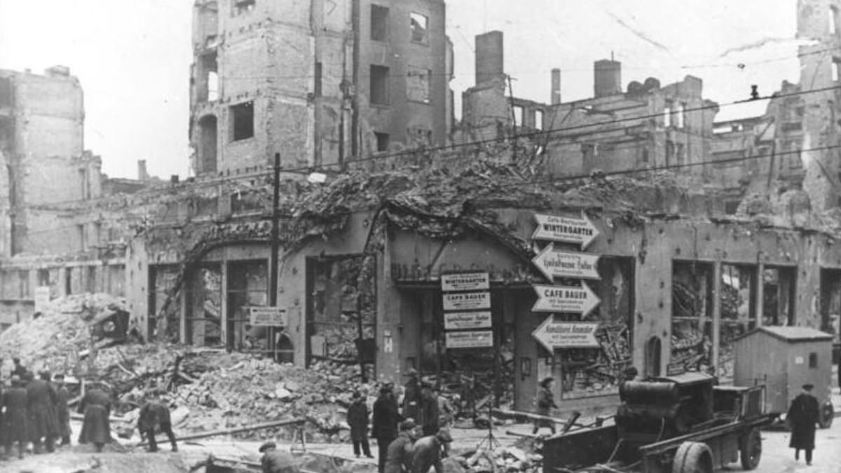 Berlin, Krieg zerstört