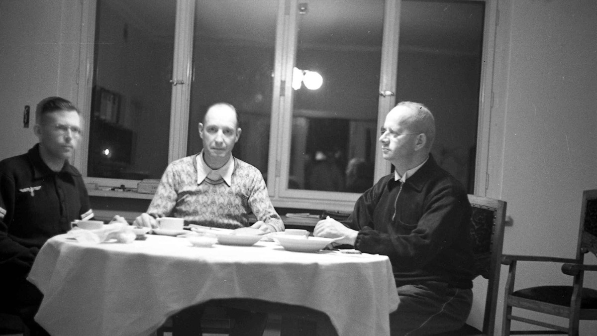 Indirekte Dokumentation des „Urschocks“ meines Großvaters, Mitte November 1939 im besetzten Polen; ich habe darüber einen langen Essay verfasst.