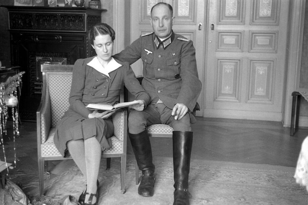 Dr. Victor Becker mit seiner Frau Angelica, Silvester 1939