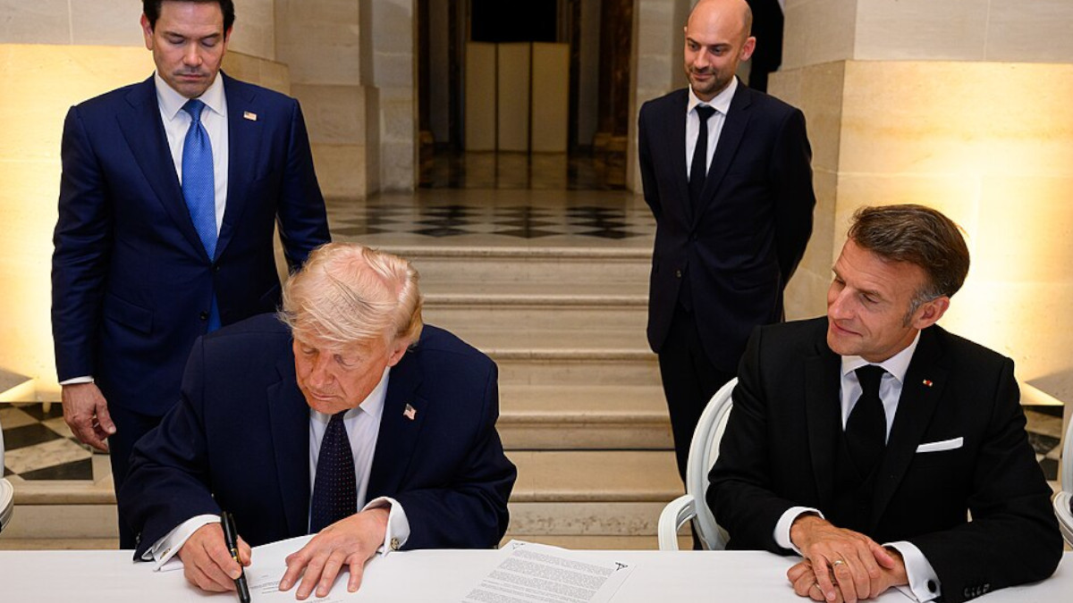 Trump unterschreibt das Memorandum of Understanding