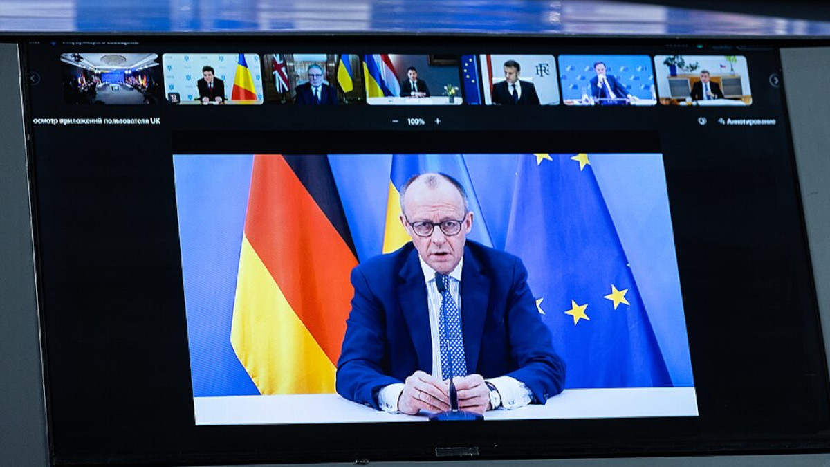 Merz auf Teleprompter