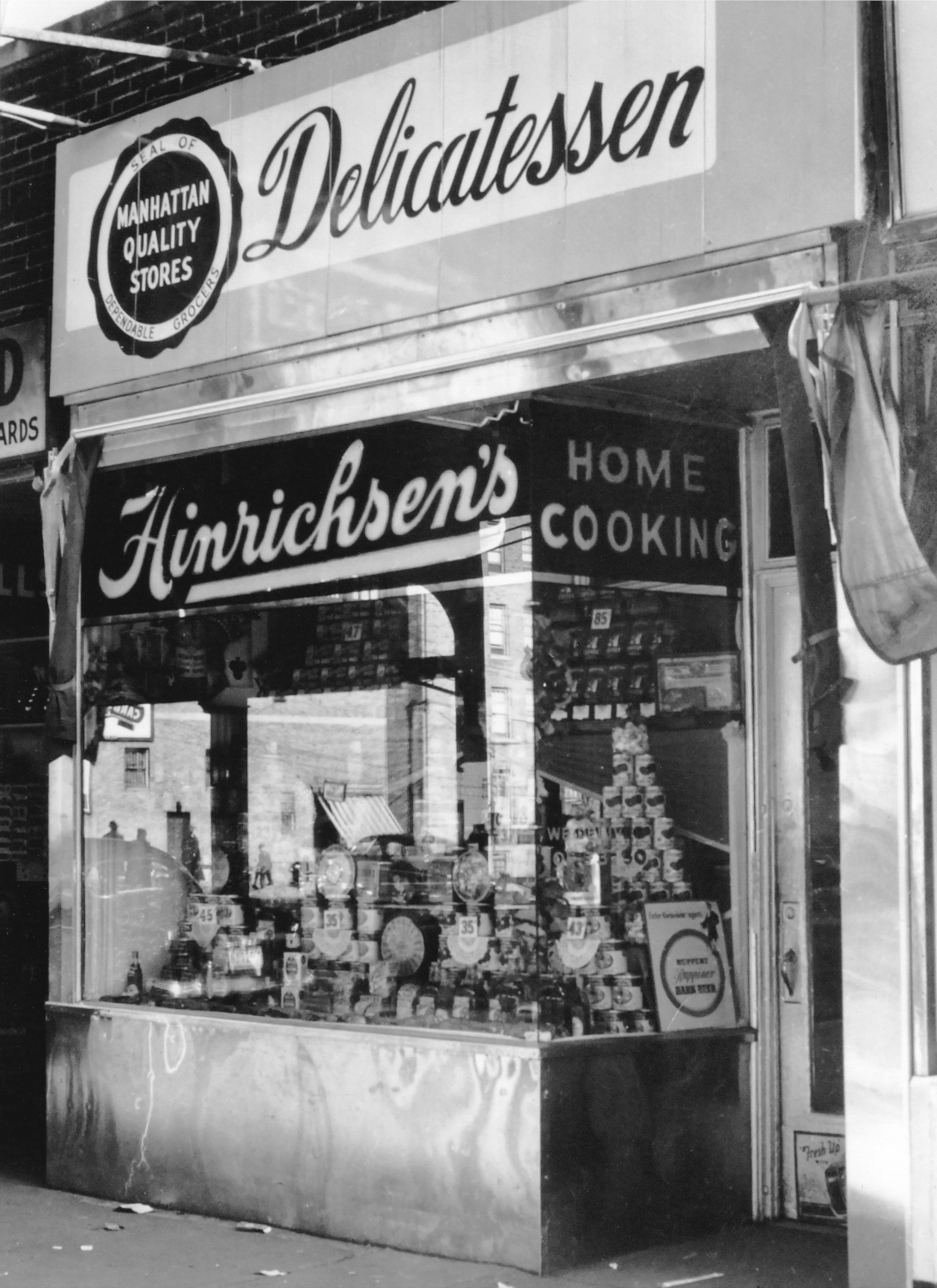 Der Deli des Großvaters, 1928 in der New Yorker Bronx eröffnet. Er kam nicht zurück nach Föhr, aber sein Sohn, in den USA geboren, wanderte dort aus - auf die deutsche Insel. | Foto: Hinrichsens