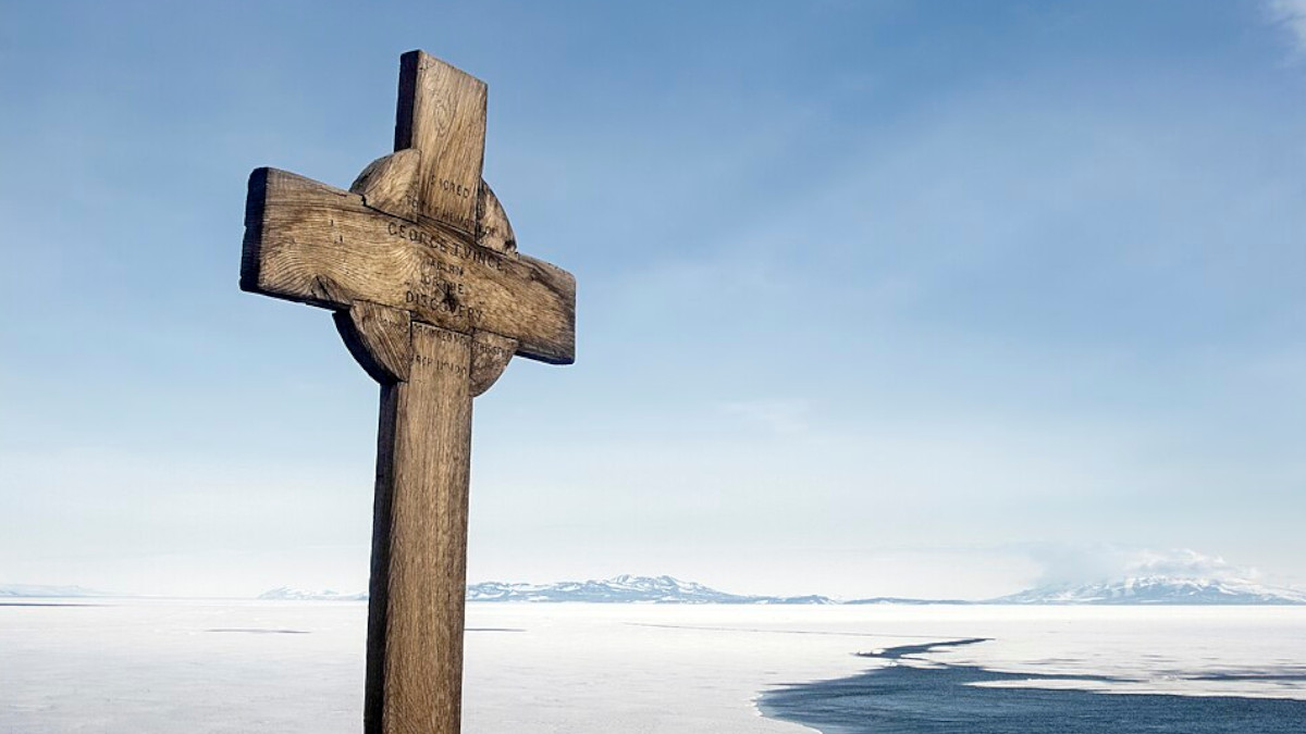 Cross at Hut Point, Ross Island, erected in February 1904 by the British Antarctic Expedition of 1901-04, in memory of George Vince, a member of the expedition, who died in the vicinity.