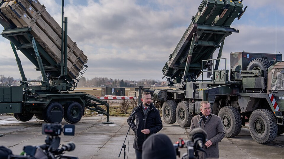 5-7 ADA hosts German Minister of Defense in Poland