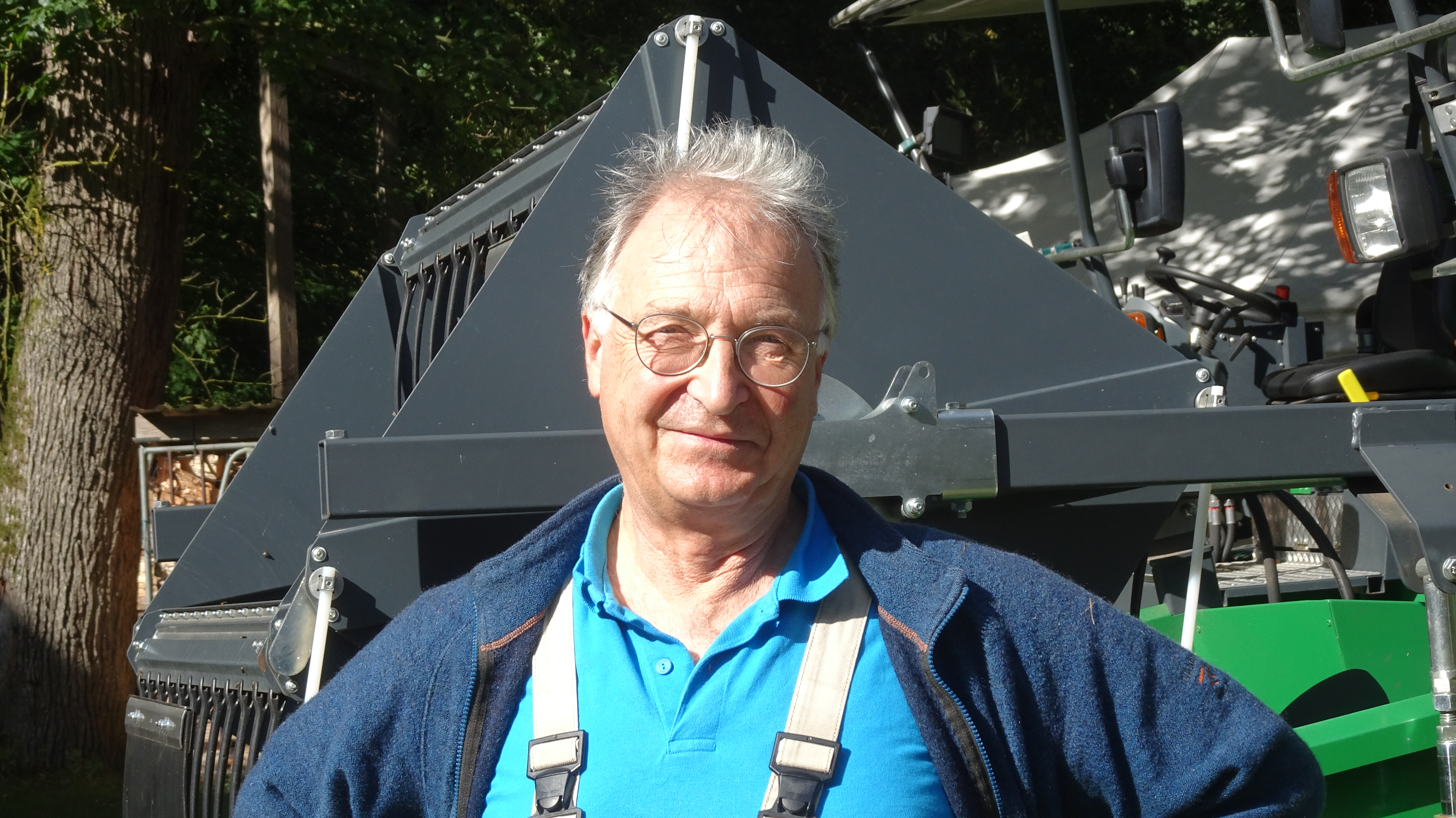 Karl Josef Müller von Cultivari im Wendland. Er hat sein Pflanzenzüchterleben der Gerste gewidmet. | Foto: Florian Schwinn