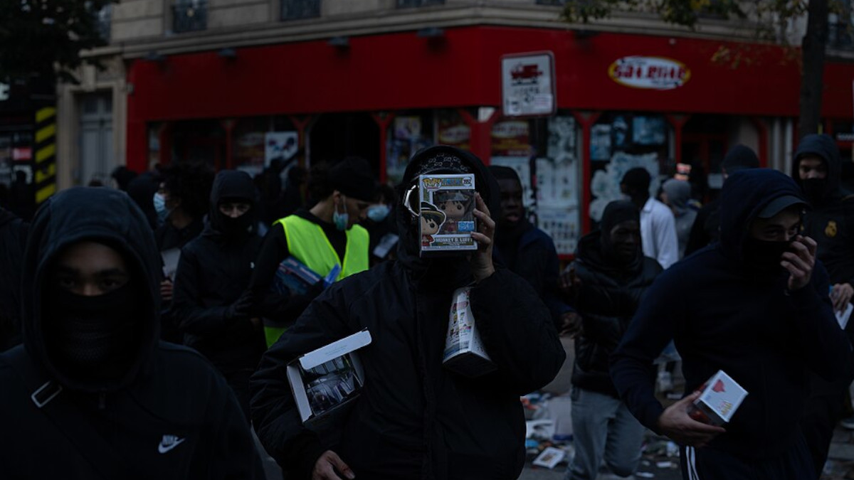 Paris, Aufstände im Oktober 2026